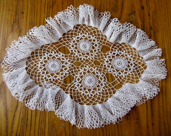 Vintage Crochet Doily, 18" x 14", White Doily, Large Doily, Diamond Shape, Large White Doily, Retro Decor, Vintage Decor, Crochet Doily