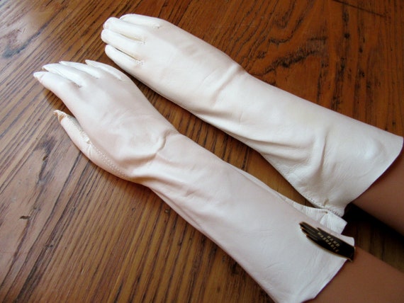 Vintage White Leather Gloves, Size Small, 3/4 Leng