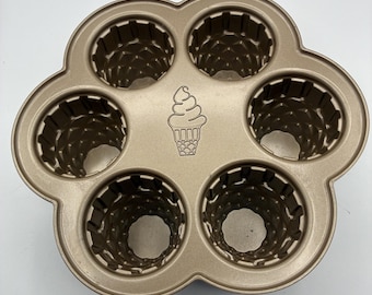 Nordic Ware Ice Cream Cone Cupcake Pan, Cast Aluminum Baking Mold, Vintage Kitchenware