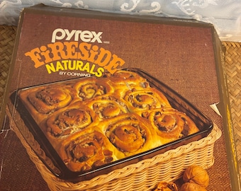 Vintage Pyrex Fireside Naturals Amber Glass Cake Dish with Wicker Basket