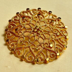 Trifari Brooch Round - Etsy