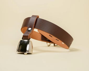 Locking Hucow Collar with Silver Cowbell in Brown Leather