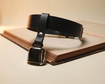 Hucow Collar with Silver Cowbell in Black Leather