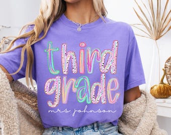 Personalized Third Grade Teacher Shirt, 3rd Grade Team Tee, Custom Back To School T-Shirt, Comfort Colors Teacher Gift Matching Teacher Top