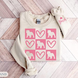 English Bulldog Valentine Sweatshirt, Personalized English Bulldog Sweatshirt, Dog Mom Gift, Dog Mom Crewneck, Bulldog Lover, gift mom hers Sand