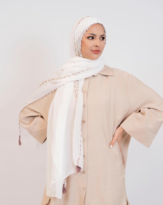 essence hijab