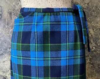 Vintage 1970's Pendleton blue green wool plaid wrap skirt Medium