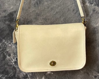 Vintage Coach NYC bone shoulder bag