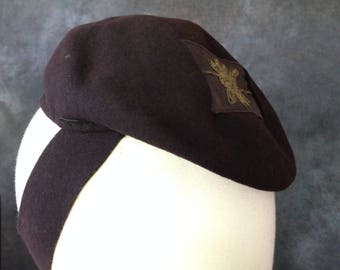 Vintage 1940's brown wool felt tilt hat beret boullion detail