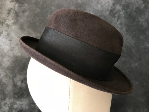 Années 1950 Dobbs Fedora marron Dobbs 1950 bonnet taille 6 5/8 21 pouces f3c98e Années 1950 Dobbs Fedora marron Dobbs 1950 bonnet taille 6 5/8 21 pouces f3c98e
