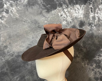 Vintage 1940’s wide brim brown wool felt tilt hat