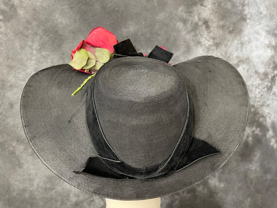 Vintage 1940’s black wide brim hat with roses - image 3