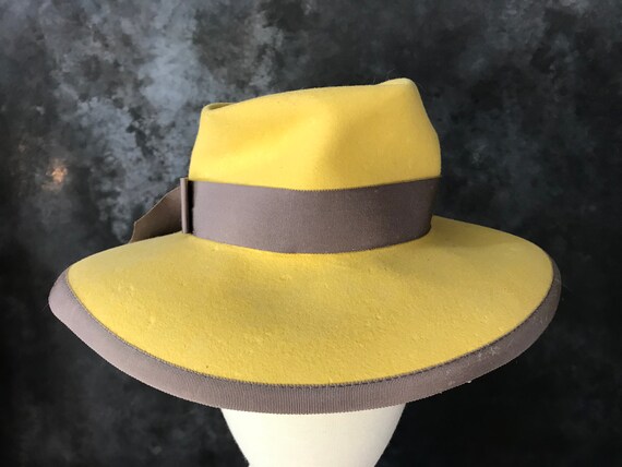 Vintage 1940's jaune Stetson ladies hat greige ba… - image 1