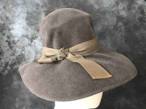 Vintage 1970's grey wool velour wide brim floppy h