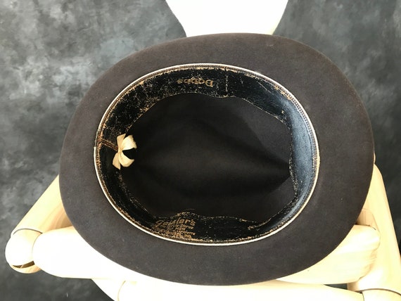 Années 1950 Dobbs Fedora marron Dobbs 1950 bonnet taille 6 5/8 21 pouces f3c98e Années 1950 Dobbs Fedora marron Dobbs 1950 bonnet taille 6 5/8 21 pouces f3c98e