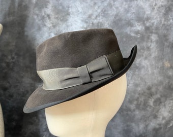 Vintage 1950's brown felt fedora Dobbs 7 3/8