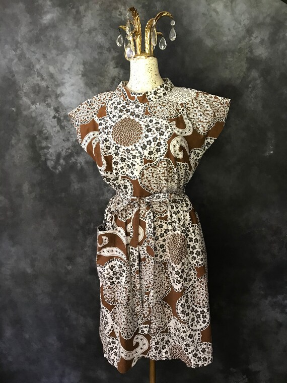 Vintage 1950's 1960's brown navy white Swirl wrap