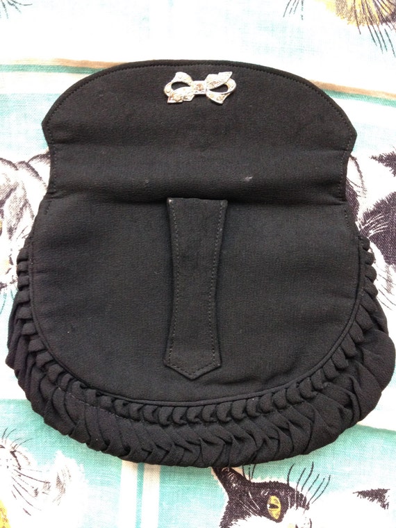 1940's black rayon crépe evening clutch - image 3