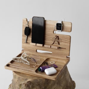 Personalized Wooden Docking Station – Phone, Watch & Accessories Organizer – Custom Engraved Nightstand Organizer – Gift for Men, Women