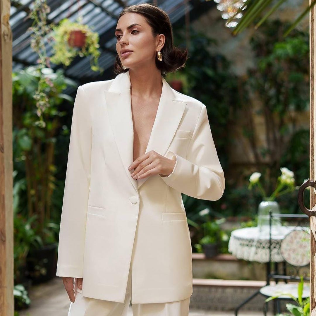 White Elegant Women's Suit With Premium Diagonal Crepe and