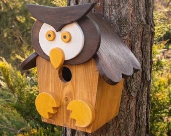 Handmade Wooden Owl Birdhouse, Decorative Garden Bird House, Unique Outdoor Bird Nesting Box, Natural Wood Bird Feeder for Garden Decor