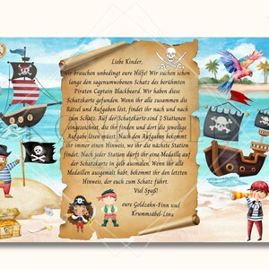 Op de afbeelding: Een vintage-stijl scroll met een piraten thema, met een schatkaart waarop zeven stations zijn aangegeven. De tekst luidt: "Liebe Kinder, wir brauchen unbedingt eure Hilfe! Wir suchen schon lange den sagenumwobenen Schatz des ber&uuml;hmten Piraten Captain Blackbeard. Wir haben diese Schatzkarte gefunden. Wenn ihr alle zusammen die R&auml;tsel und Aufgaben l&ouml;st, findet ihr nach und nach zum Schatz. Auf der Schatzkarte sind 7 Stationen eingezeichnet, die ihr finden und dort die jeweilige Aufgabe l&ouml;sen m&uuml;sst. Nach den Aufgaben bekommt ihr immer einen Hinweis, wo ihr de volgende station vindt. Na elke station mag je een medaille op de schatkaart in geel kleuren. Als je alle medailles hebt ingekleurd, krijg je de laatste hint die je naar de schat leidt. Veel plezier! cure Goldzahn-Finn und Krumms&auml;bel-Lina"
