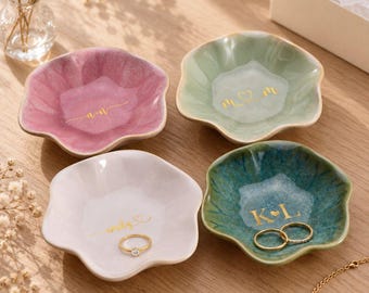 Personalized Jewelry Dish, Custom Name Ceramic Dish, Custom Ceramic Engaged Ring Tray For Mr and Mrs Gift, Trinket Dish Wedding Date Gifts