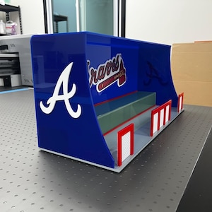 24 &quot;Acryl Atlanta Braves Wackelkopf Unterstand