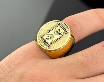 Personalized Gold-Plated Memento Mori Ring with Skull and Hourglass Engraving, Custom Jewelry Gift for Him, Memento Vivere, Gift for him her