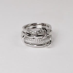 The Four Linked Ring - Four Connected Rings in Real 925 Silver for Women - Multi-Band Stackable Modern Minimalist Chunky Silver Luxury Ring