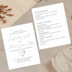 Peut inclure: Deux programmes de cérémonie de mariage blancs avec du texte noir. L'un des programmes énumère l'ordre du service, y compris les lectures et l'Évangile. L'autre programme présente les noms du couple, Emily Anne Carter et Michael James Nelson, et la date du mariage.