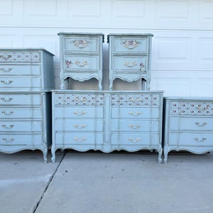 5 Piece Dixie Vintage French Country bedroom set