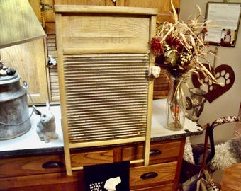 Armario antiguo para lavar ropa - hecho con una tabla de lavar "MagesTic LauNDRY" - Botiquín, especiero, cosmético, botiquín de primeros auxilios, lavandería, taller