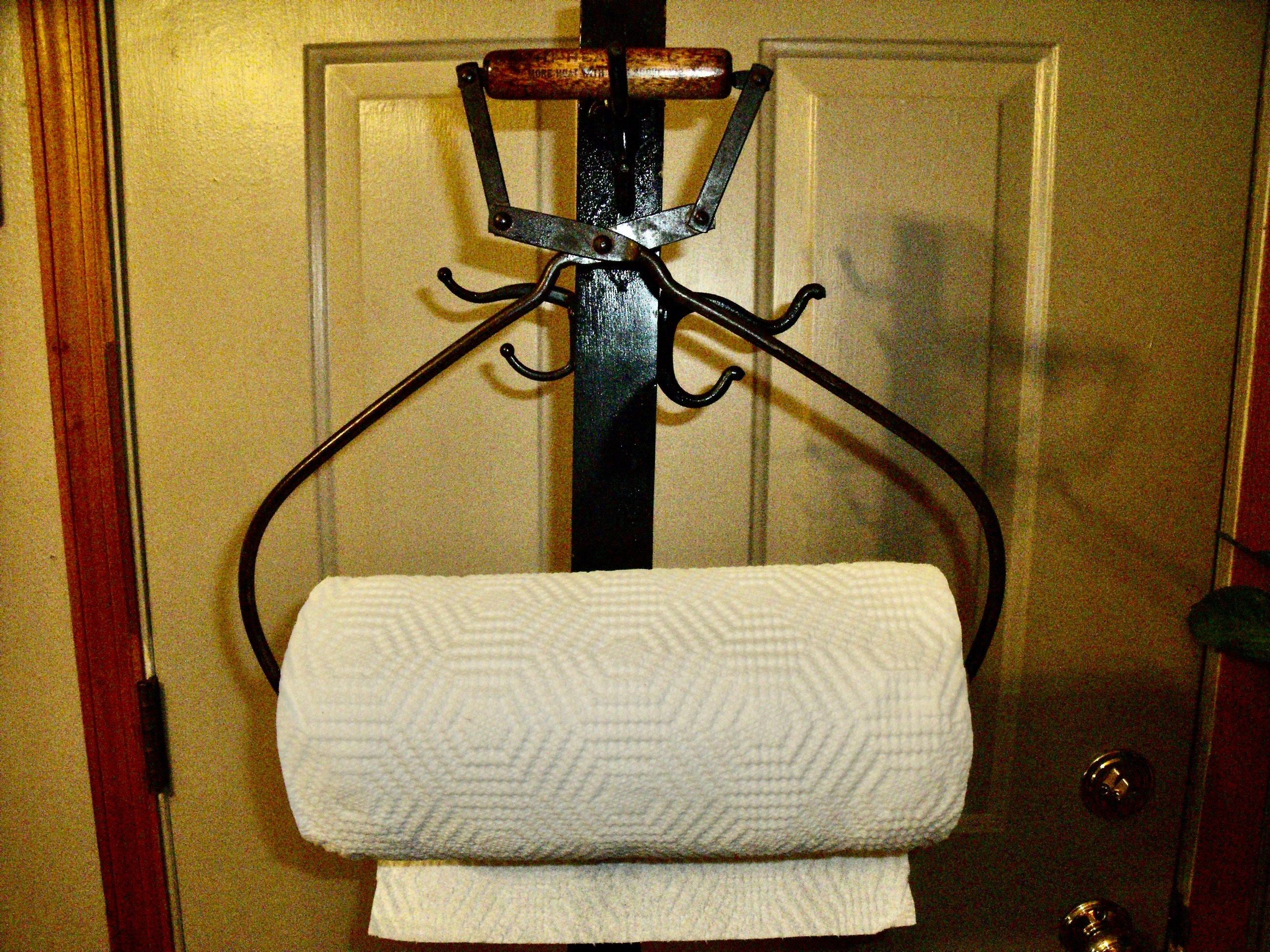 SALEICE Tongs Paper Towel Holder-recycledso Easy to Change