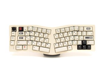 Alice メカニカルキーボード ディスプレイスタンド | ロープロファイル | 複数色 | まとめ買い価格