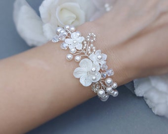 Pearl and Leaf Gold Corsage Bracelet AC1093 – Viniodress