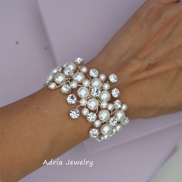 Crystal Bridal Bracelet Swarovski Pearls Wedding Bracelet Bridal Cuff Bracelet Off White Pearls and Ivory Pearls Wedding Bracelet