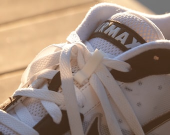 Shoelace Clip, Keeps Laces Tied