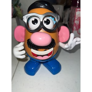 Mr. and  Mrs. Potato Head Figures With Accessories By Hasbro Mix & Match Toy Gift