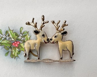 Kissing Reindeer pair/Christmas brooch/