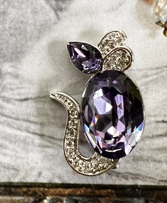 Sparkly Signed Butler tiny mouse brooch, with Rhi… - image 7