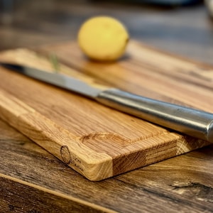 Luxurious handcrafted oak chopping board – Rustic end grain design for superior kitchen quality