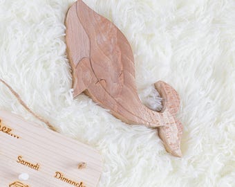Beechwood Whale Figurine: Coastal Decor, Painting & Carving Project