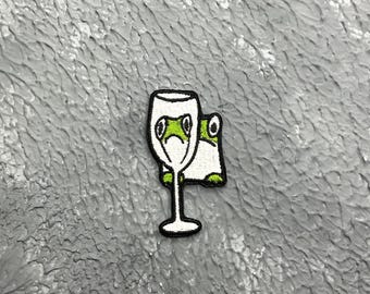 Écusson brodé grenouille rigolote : appliqué thermocollant