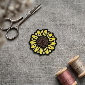 Patch brodé tournesol. Patch thermocollant ou auto-agrippant.