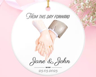 Personalized Mr & Mrs Keepsake Gift, First Christmas as Mr + Mrs, 1st Christmas Married Bauble, Christmas Gift for Couples, Newlyweds Gifts