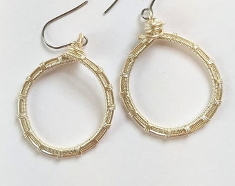 Boucles d’oreilles argentées - boucles d’oreilles minimalistes - boucles d’oreilles modernes