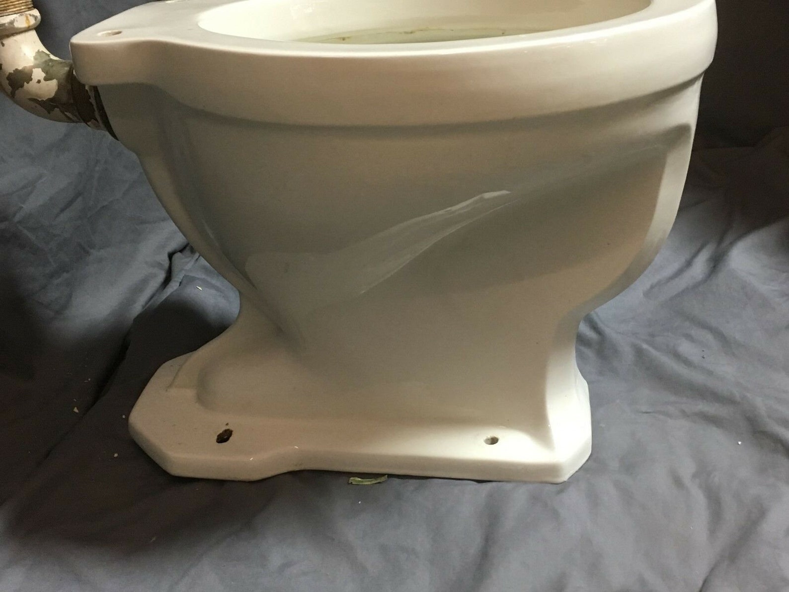 Antique Ceramic White Porcelain Toilet Bowl Bottom Lever ...