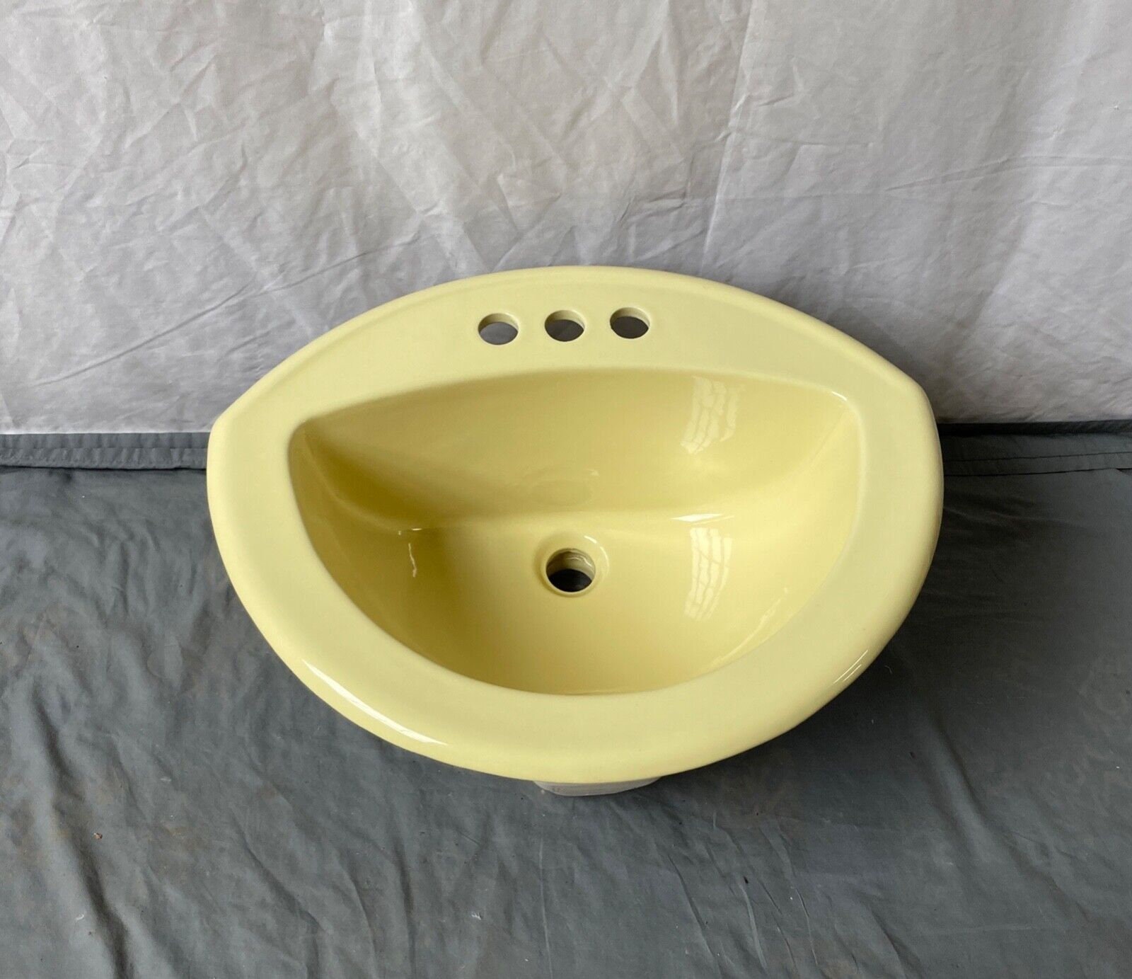 Vtg Pale Citrus Yellow 17x21 Oval Self Rimming Drop in Sink