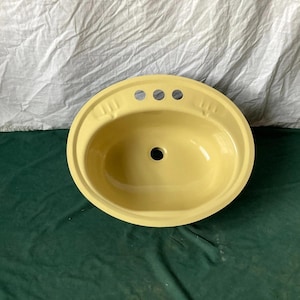 Vintage NOS Oval 19x16 Steel Lt Mustard Yellow Porcelain Drop In Bath Sink 272-25E